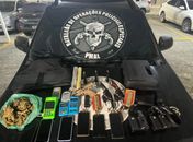 Ação da PM finaliza com apreensão de três armas de fogo, drogas e suspeitos de tráfico mortos 