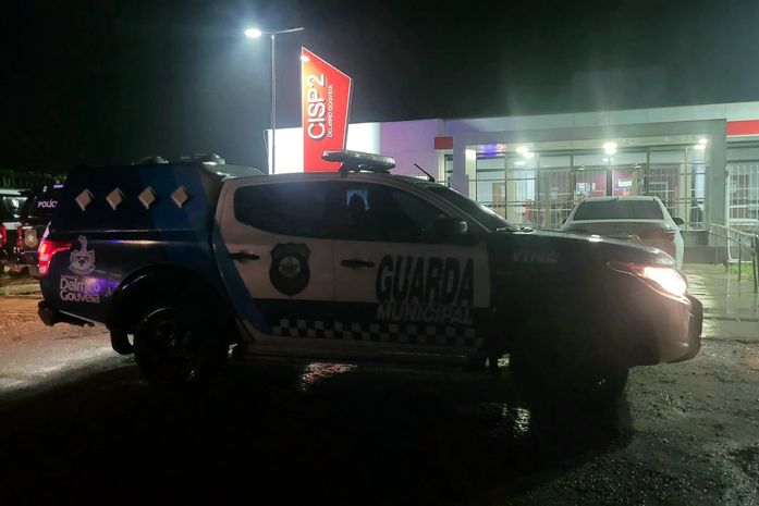 TENTATIVA DE FURTO DE MOTOCICLETA TERMINA EM LUTA CORPORAL; GM AGE RÁPIDO, CONDUZ UM DOS AGRESSORES E IDENTIFICA O OUTRO

