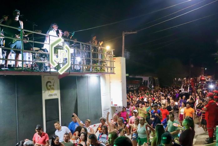 Mundaú Folia encerrou carnaval com grande arrastão nesta quarta-feira