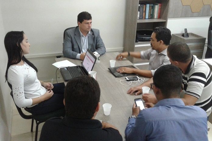 Motoristas de Uber pedem livre exercício da atividade