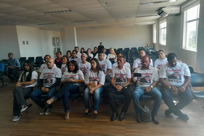 Júri de acusado de matar advogado em colisão