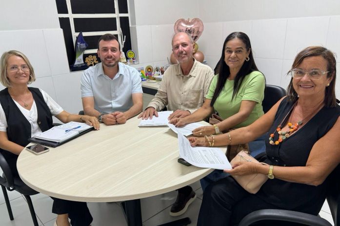 Prefeitura de Anadia concede reajuste acima do piso nacional aos professores e demais profissionais da educação