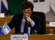 Milei restringe imigração e permanência de estrangeiros na Argentina