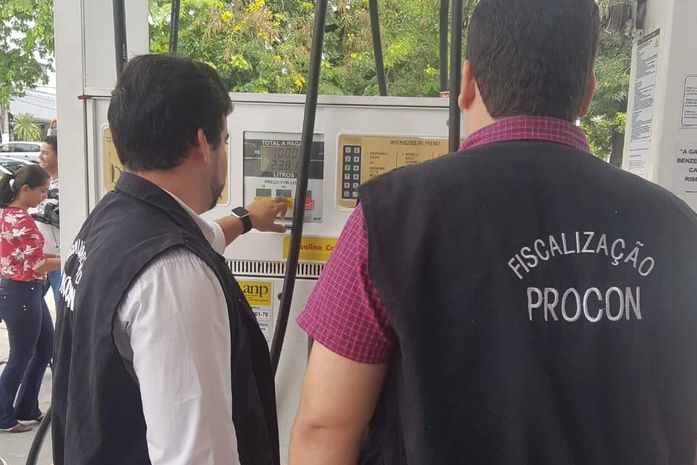 Combustíveis: Procon Maceió fiscaliza postos e orienta consumidor