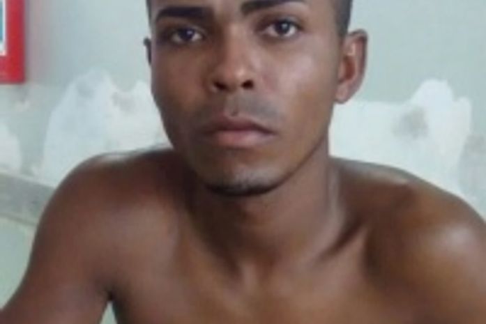 Polícia prende dupla suspeita de cometer assaltos