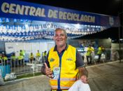 "Chance de levar o sustento para minha família", diz catador sobre Central de Reciclagem