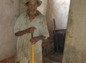 Polícia resgata idoso que vivia em condições subumanas em União dos Palmares