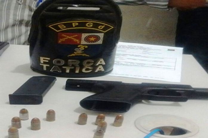 Polícia prende suspeito com pistola na parte alta de Maceió