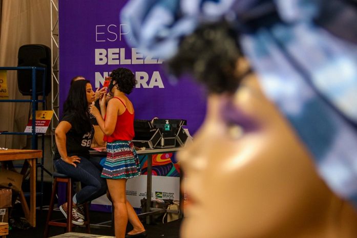 Vamos Subir a Serra terá espaço voltado para a Beleza Negra na Praça Multieventos