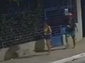 Crime na Ponta Verde: faca usada no homicídio é apreendida e polícia aponta que autor esteve com a vítima antes do ataque