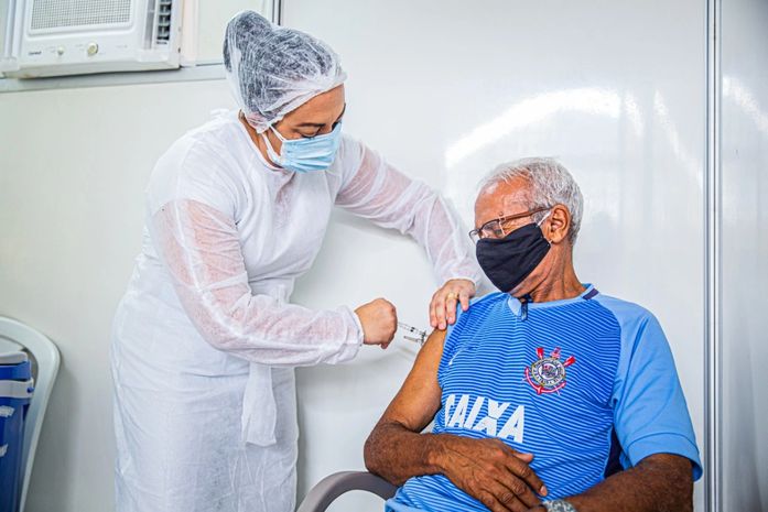 Arapiraca inicia vacinação de idosos de 60, 61 e 62 anos a partir deste sábado (03)