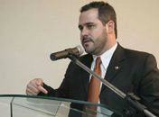 Médico André Valente é vítima de acidente automobilístico na Al-220 