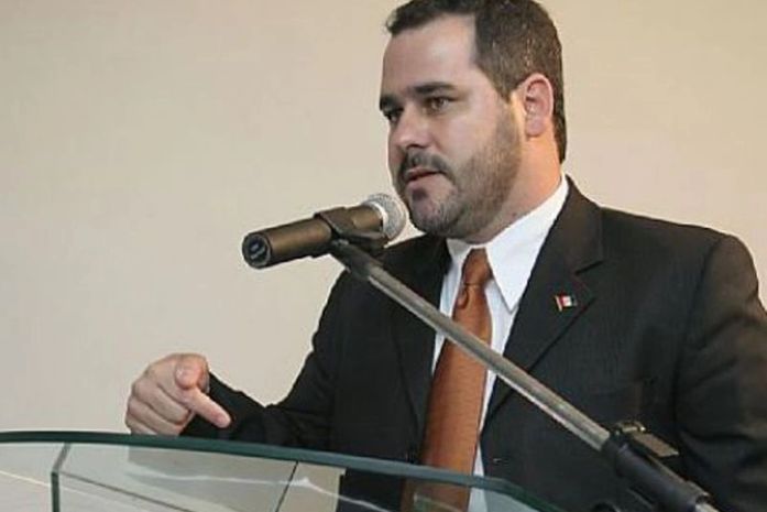 Médico André Valente é vítima de acidente automobilístico na Al-220