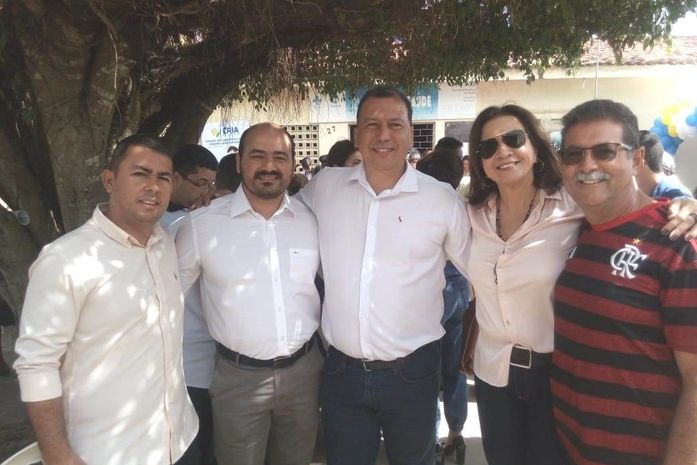 Vereadores participam de lançamento do Programa “Cria mais perto de você”, no 1º Centro de Saúde, no bairro São Luiz.