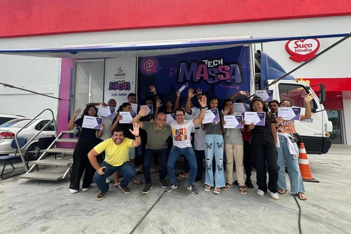 Brota na Grota leva inclusão digital e ações de autoestima ao bairro do São Jorge