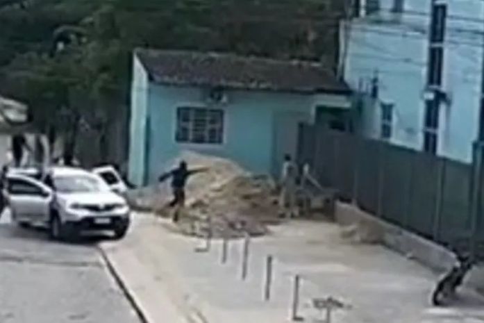 Pedreiro sofre tentativa de homicídio enquanto trabalhava na parte alta de Maceió