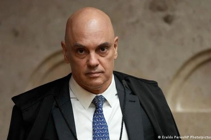 Moraes quebra silêncio e nega conversas com Vorcaro: "Diálogos fantasiosos"