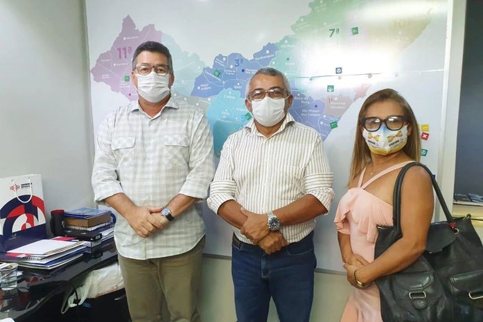 Prefeito de Olho D’Água do casado tem encontro com Secretário da Educação Fábio Guedes