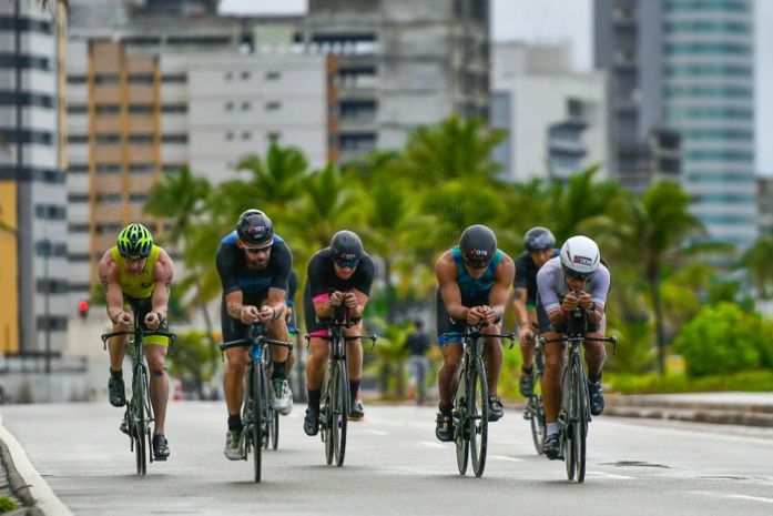 IRONMAN 70.3: delegações de 18 países e 850 atletas participam de evento esportivo em Maceió