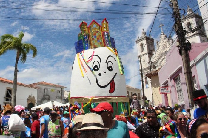 Aos 16 anos, Ovo da Madrugada homenageia o comércio de Penedo