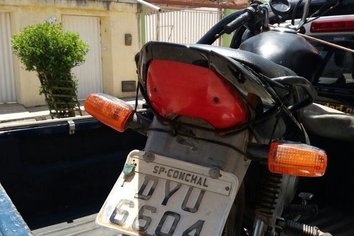 motocicleta apreendida