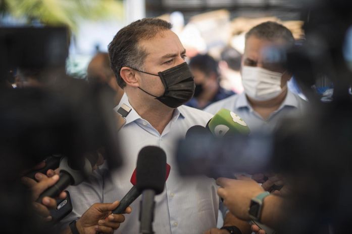 Novo decreto deve ampliar horário de funcionamento de estabelecimentos; governador estuda retorno de 'grandes eventos'