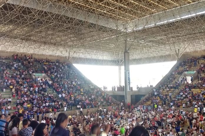 Solenidade de Pentecostes reúne centenas de fiéis em Maceió