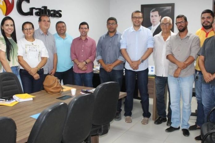 Prefeito Ediel Leite reunido com secretariado