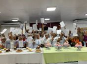 Usuários do Acessuas Trabalho concluem formação profissional em confeitaria