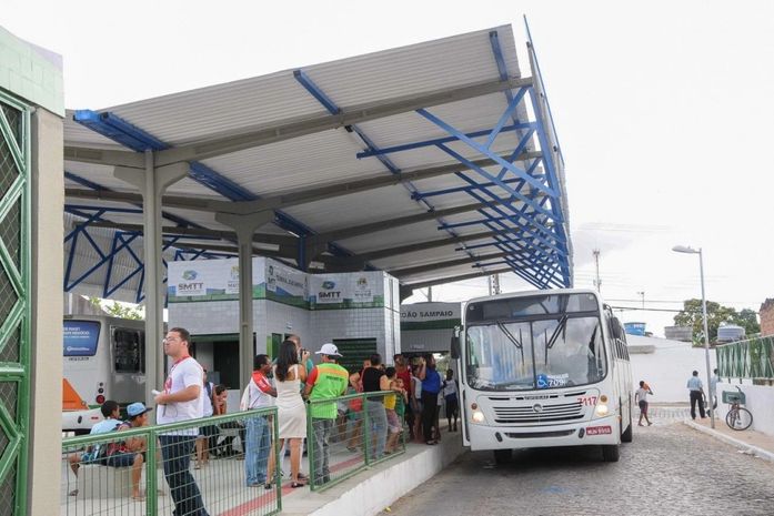 Prefeitura convoca empresas para licitação de ônibus de Maceió