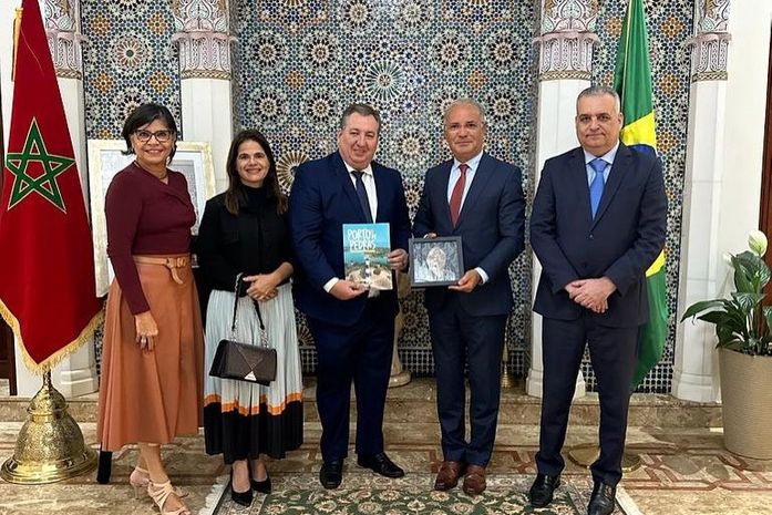 Zélia, Márcia, Vilela, embaixador do Marrocos e Alfredo Gaspar na Embaixada marroquina