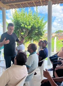 Prefeito de Branquinha se reúne com agricultores para alinhar fornecimento de alimentos da merenda escolar