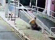 Recusou cigarro e foi atacado: vítima é agredida com pedra e roubada por casal em situação de rua 