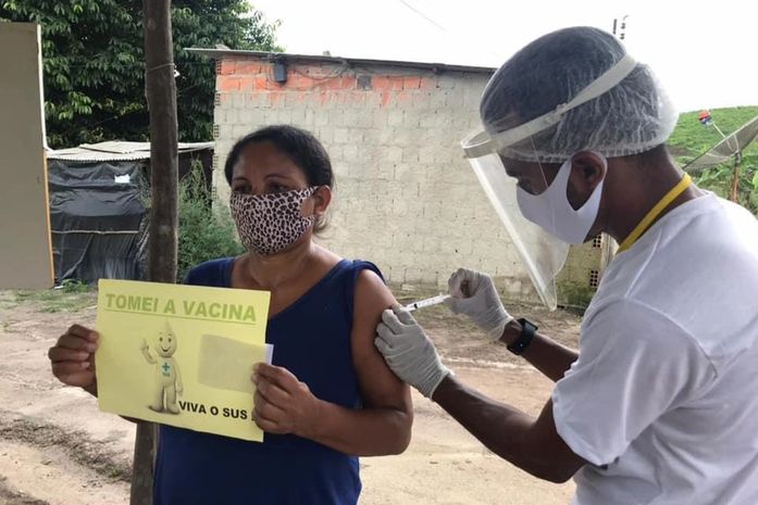 Saúde de Branquinha vacina 100% do grupo prioritário com 1ª dose contra a Covid-19