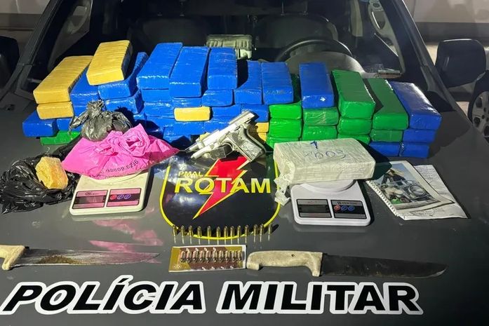 “Armário do tráfico”: suspeito é preso com mais de 33 kg de drogas e três armas em Maceió