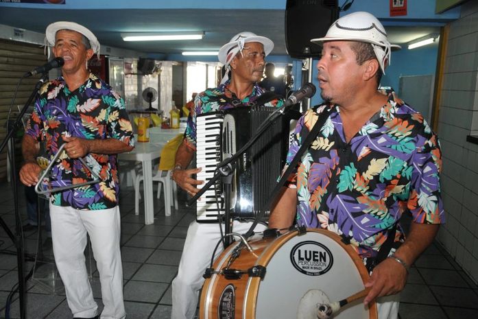 Trios de forró animam mercados públicos a partir desta sexta