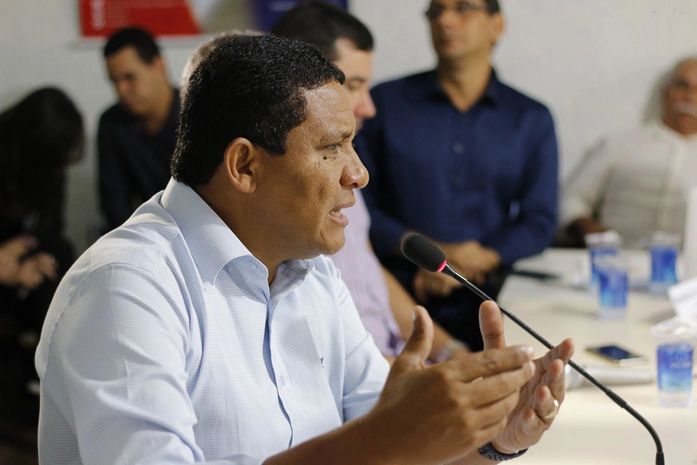 Em rota de colisão, Julio Cezar demite esposa de dois vereadores aliados na Prefeitura de Palmeira