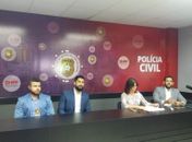 Coletiva de imprensa na sede da Delegacia de Homicídios