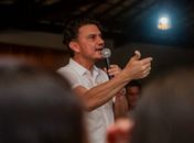 Em Penedo, Marcos Beltrão reúne amigos e a população no 1º encontro marcado por diálogo direto com a população