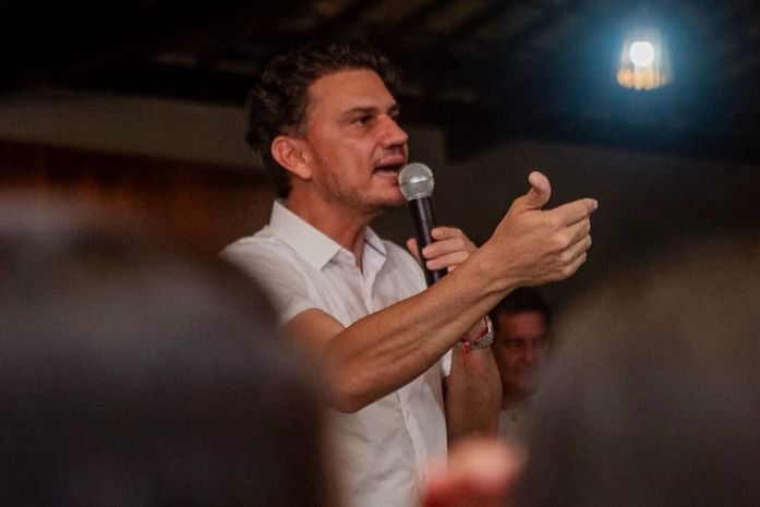 Em Penedo, Marcos Beltrão reúne amigos e a população no 1º encontro marcado por diálogo direto com a população