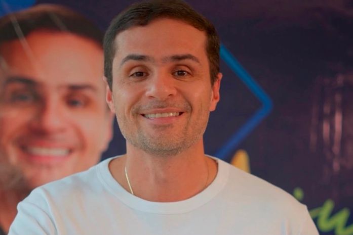 Campanha de Alexandre Ayres ganha as ruas de Maceió com adesivaço neste sábado (22)