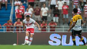 No Rei Pelé, CRB vence o Criciúma e volta ao G4 da Série B

