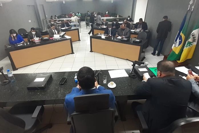 Vereadores aprovam projeto de resolução que denomina a Sala de Imprensa da Câmara de Arapiraca como Cláudio Roberto