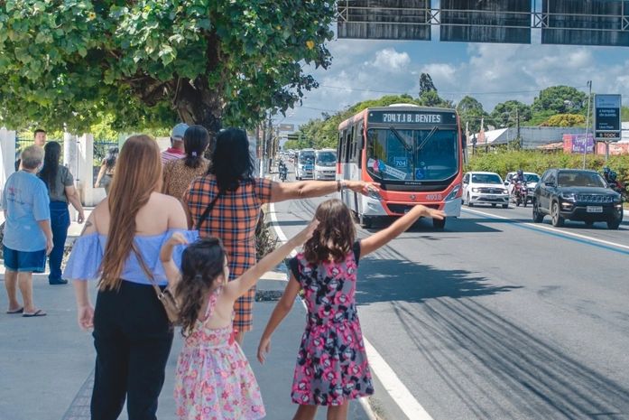 Linhas de ônibus terão reforço em Maceió neste domingo durante as Eleições 2026