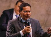 Mourão defende aproximação do governo com partidos de centro