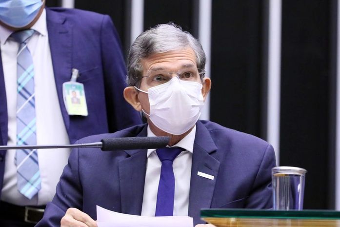 Presidente da Petrobras vai ao Senado explicar preço dos combustíveis