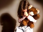 Polícia encontra no celular de acusados imagens de abuso sexual contra criança
