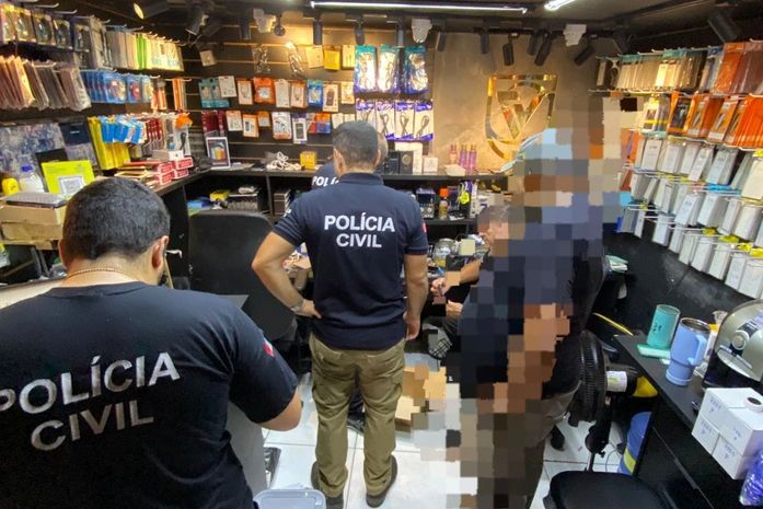 Operação da SSP cumpre 20 mandados em lojas suspeitas de vender celulares roubados em Maceió