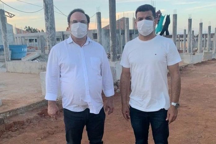 Luciano visita obras e agenda reunião com construtora da UPA
