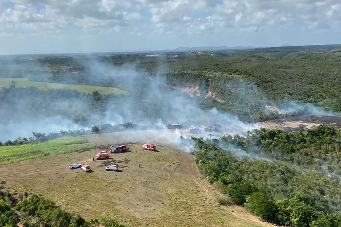Explosão de depósito de fogos de artifício